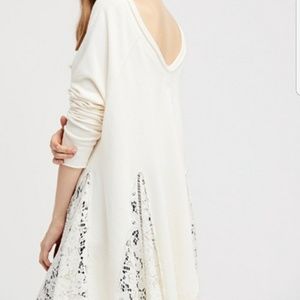 Free People No Frills Pullover in Ivory. Size L.